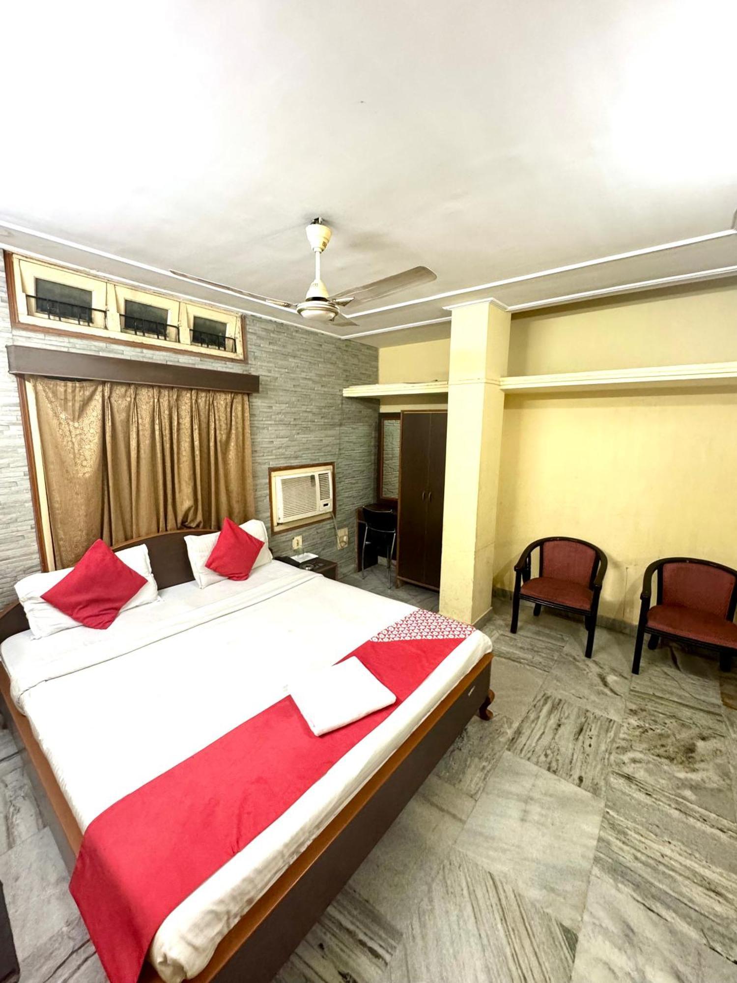 Hotel B K R 古瓦哈提 外观 照片