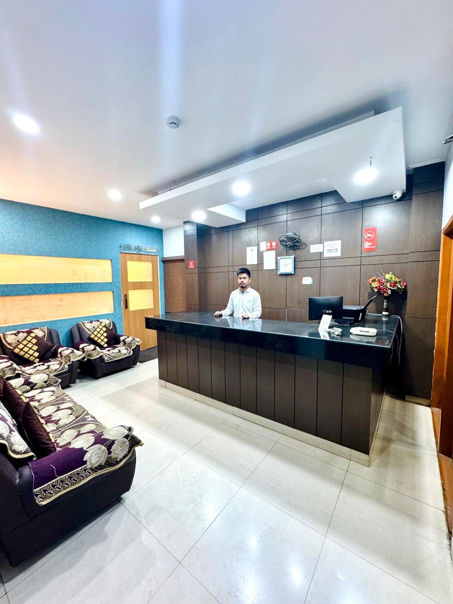 Hotel B K R 古瓦哈提 外观 照片