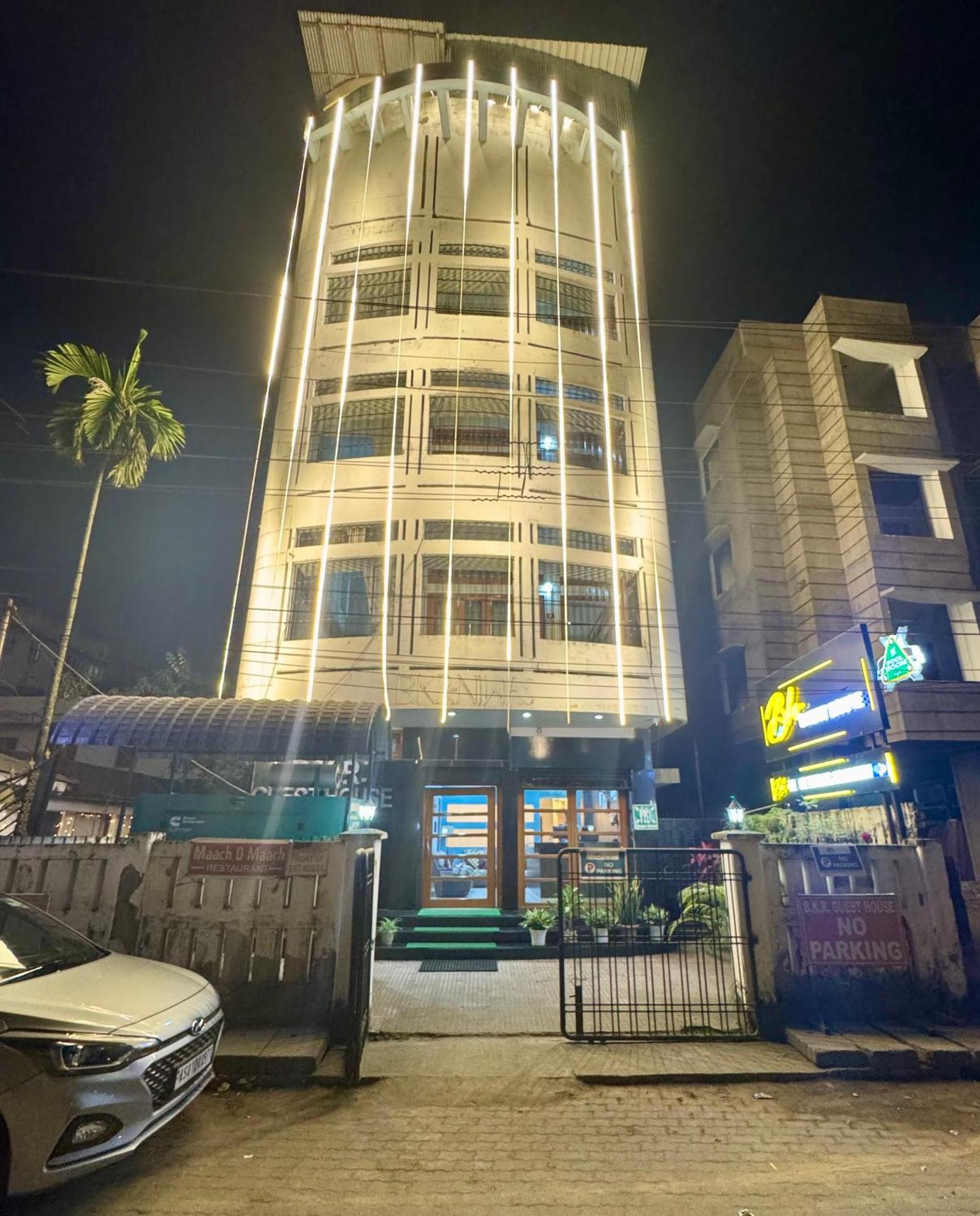 Hotel B K R 古瓦哈提 外观 照片